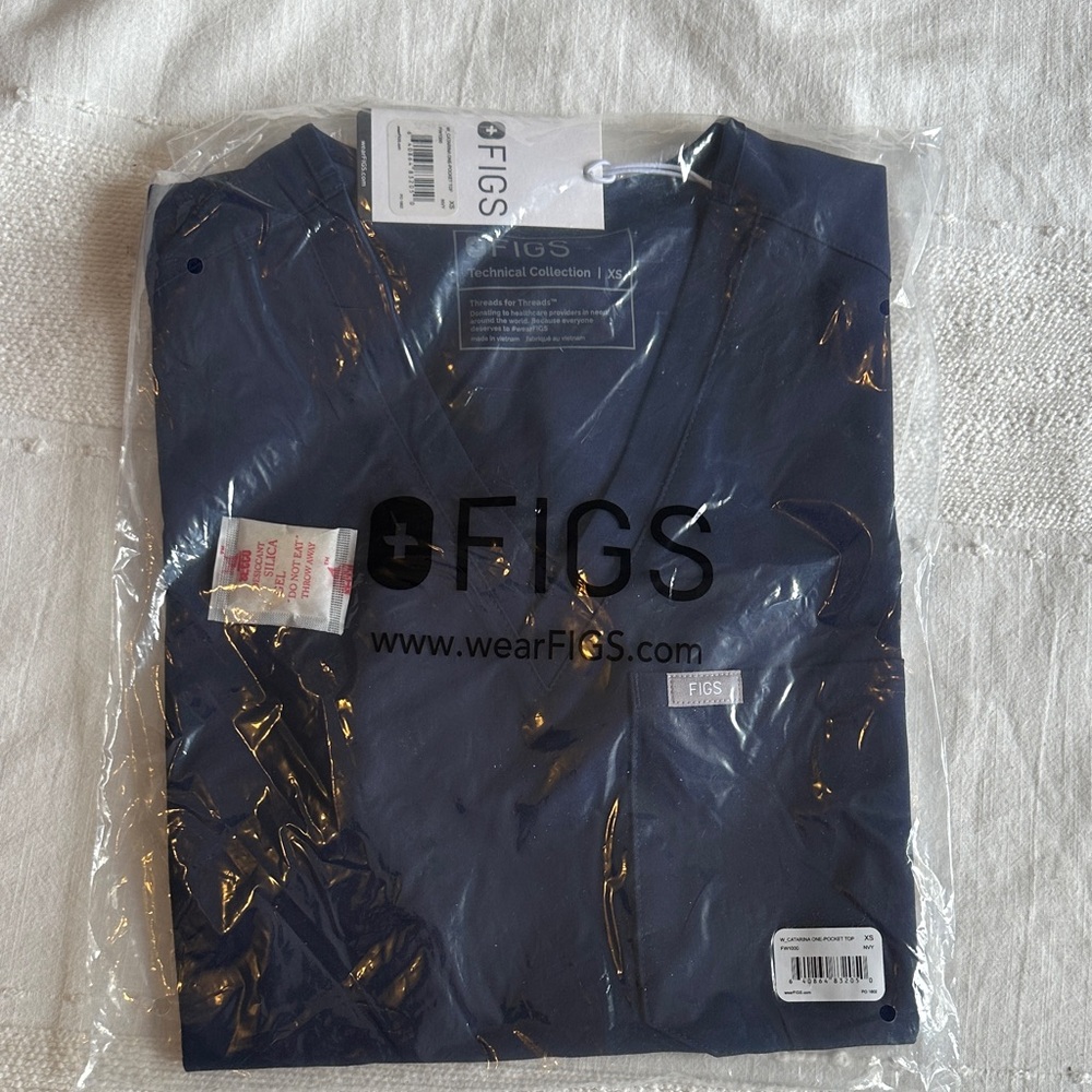 Figs catarina one pocket navy Scrub Top